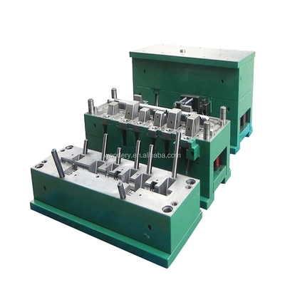 comprare Stampo a iniezione per serbatoio in plastica per radiatore auto personalizzato in materiale PA66 fabbricazione online