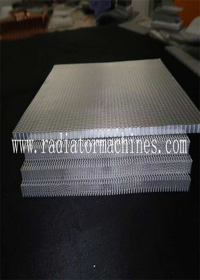 Alumini Flat Top Straight Fin / Radiator Alumini Fins per altezza variabile del foglio e delle pinne