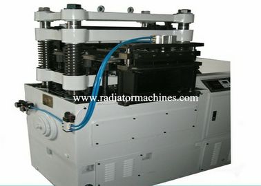 Timbrando l'aletta di alluminio del radiatore lavori un'aletta a macchina piana 500mm massimi di 120 SPM ampi